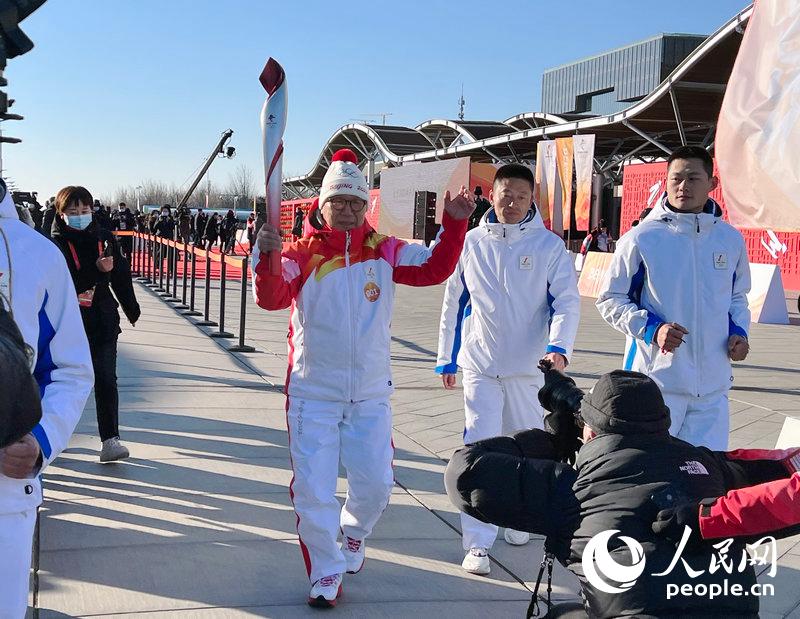 组图：北京冬奥会火炬接力启动